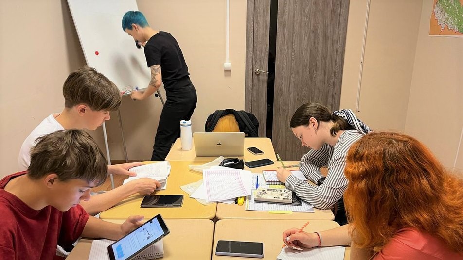 Освітній хаб в Ужгороді — це навчання, поєднане з розвитком особистості. Фото з сайту suspilne.media