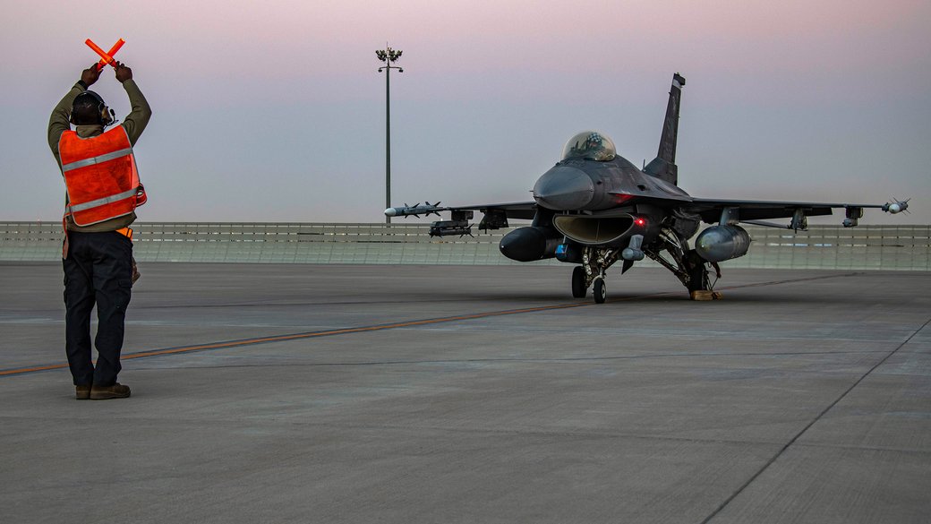 Данія та Нідерланди оголосили про свій намір очолити європейську коаліцію із проведення тренувань для українських пілотів на винищувачах F-16. Фото з сайту suspilne.media 