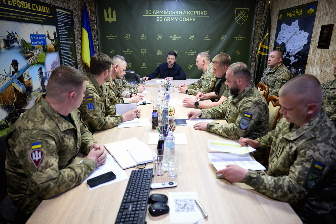 Президент України обговорив із командирами бригад та окремих батальйонів 20 армійського корпусу всі нагальні питання. Фото з сайту president.gov.ua