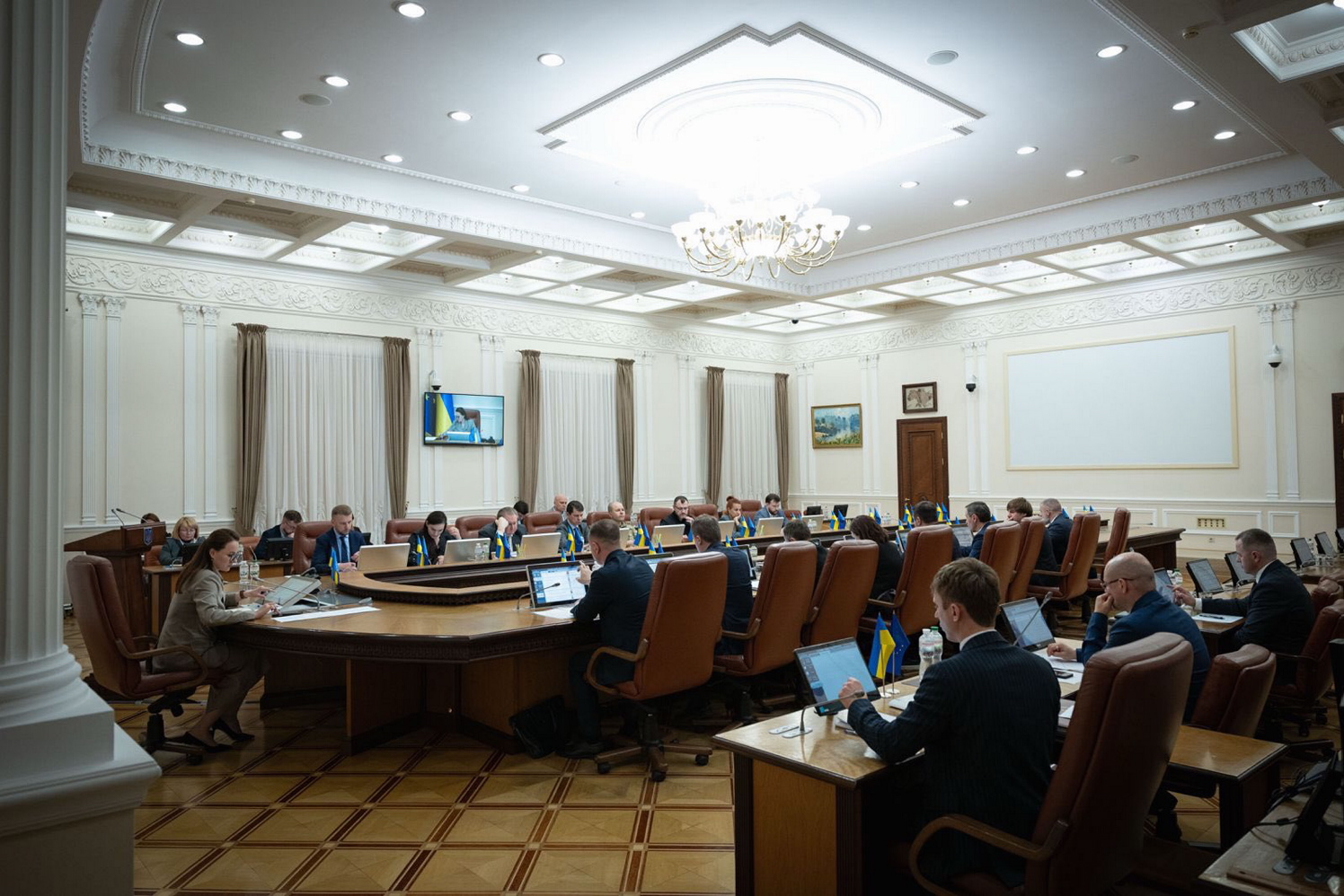 Прем&rsquo;єр&shy;міністр повідомила, що уряд спрямував 96 млн грн на облаштування сіткових коридорів на пріоритетних автошляхах Херсонщини. Фото з Урядового порталу