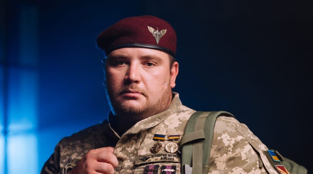 Захисник України переконує, що найголовніше для нього &mdash; не нагороди, а можливість і надалі тримати стрій. Фото з особистого архіву &laquo;Танка&raquo;