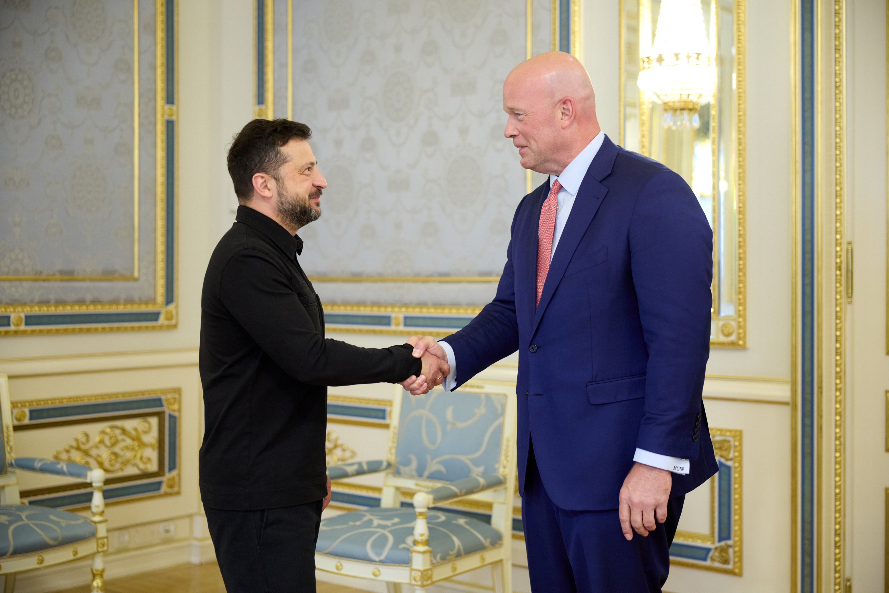 Володимир Зеленський подякував Послу США при НАТО Метью Вітакеру за внесок у реалізацію програми PURL . Фото з сайту president.gov.ua