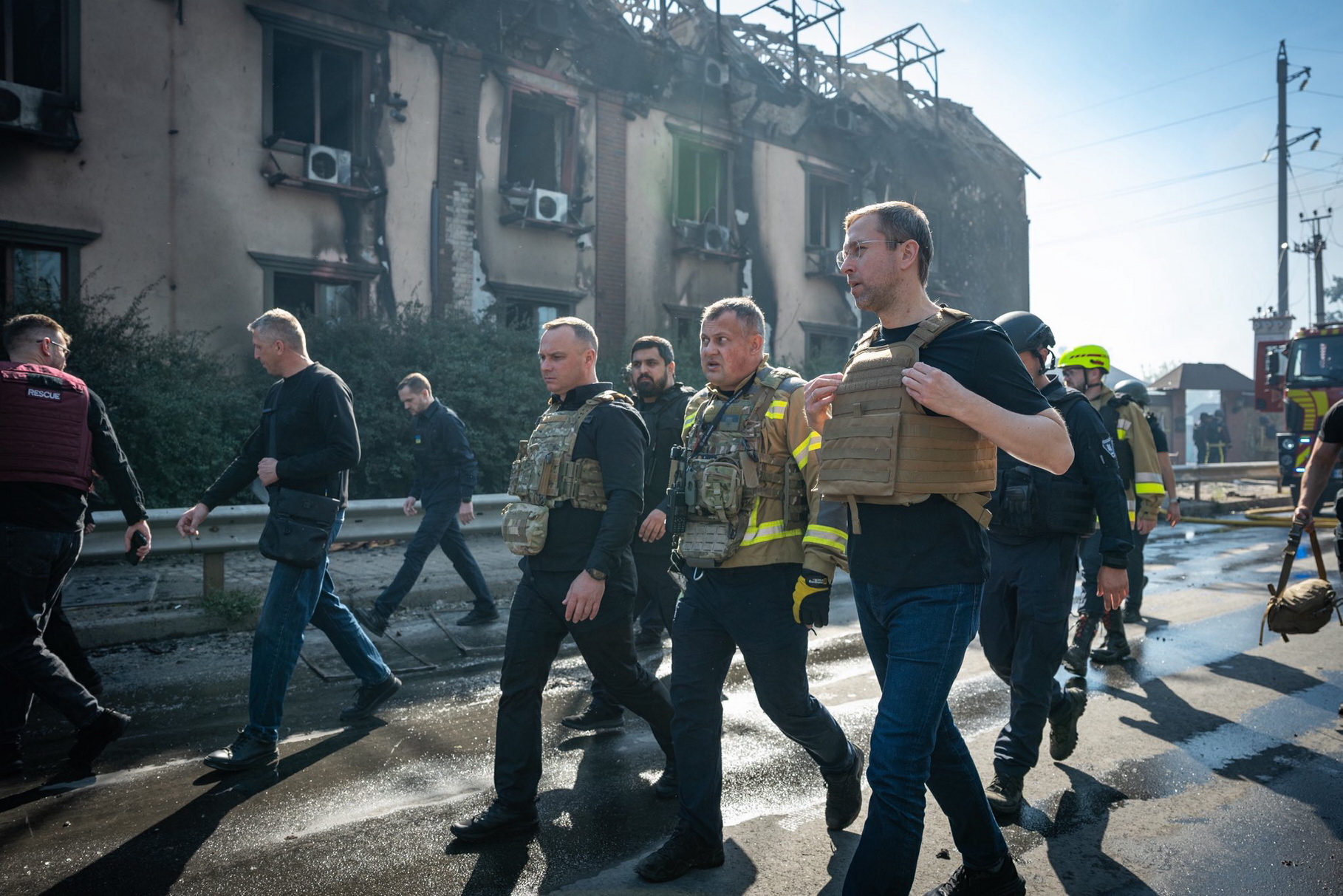 Прем&rsquo;єр&shy;міністр Сергій Корецький відвідав місце надзвичайної ситуації у Бучанському районі. Фото з Урядового порталу