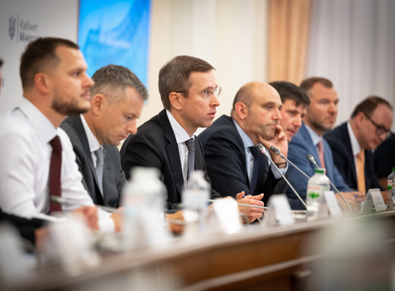 Держава готова надати бізнесу доступ до наявних приміщень для розосередження складських потужностей, наголосив Прем&rsquo;єр. Фото з Урядового порталу