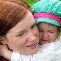 Яка соцдопомога  для матері-одиначки?