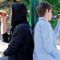 Чому молодь п’є та курить?