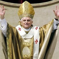 Хто на папський престол?