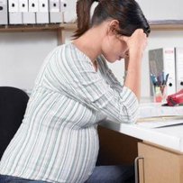 За звільнення вагітних жінок з роботи загрожує позбавлення волі