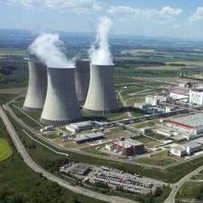 Ядерні реактори  поза політикою
