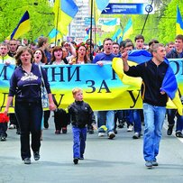 Більшість українців — за цілісність країни