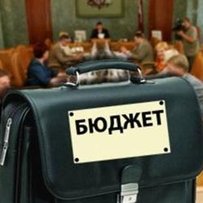 Про перерозподіл деяких видатків державного бюджету, передбачених Міністерству освіти і науки на 2014 рік, та внесення змін до постанови Кабінету Міністрів України  від 3 листопада 2010 р. № 1002