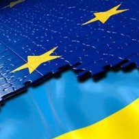 Українське суспільство та влада проходять тест на міцність