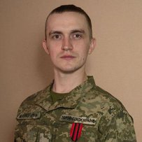 Нині він уже вміє лагодити все, що стріляє