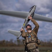 «Комісар» Ярик з «Інквізиції» б’є орків, як герой Warhammer 