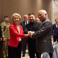 Європа разом з Україною зможе себе захистити 