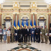 Вони допомагають зберігати єдність