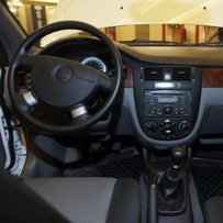 В Україні продаватимуть узбецький седан Daewoo Gentra за 99 тисяч гривень
