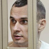 Помилування Олега Сенцова в обмін на скасування санкцій?