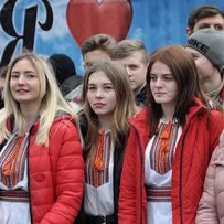 «Червона рута» зазвучала рекордно у кількасот голосів