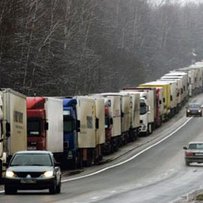 Рік системі, що цифровізувала ввезення та облік гуманітарної допомоги: зареєстровано 128 тисяч вантажів