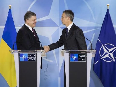 Брифінг Президента України Петра Порошенка з генсеком НАТО Йенсом Столтенбергом