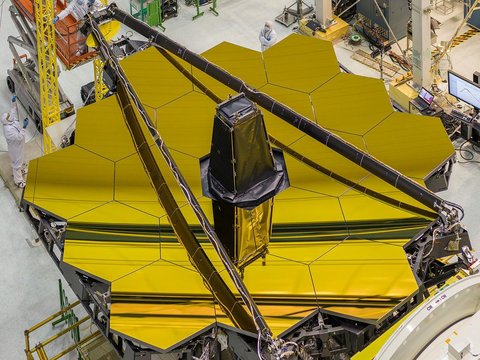 Найбільший космічний телескоп зібрали інженери NASA