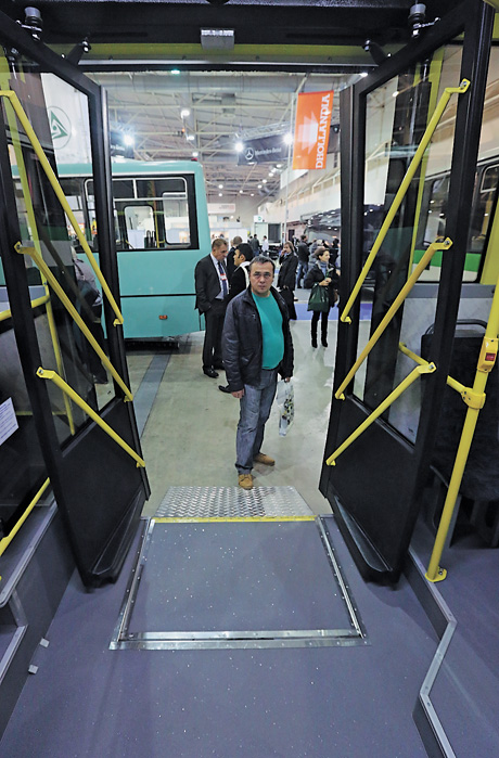 Автобуси великої місткості прийдуть на зміну нинішнім маршруткам. Фото Oлександра ЛЕПЕТУХИ
