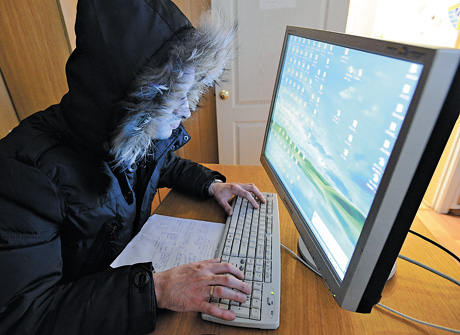 «На гачок» хакерів потрапляли й іноземці. Фото Володимира ЗAЇКИ