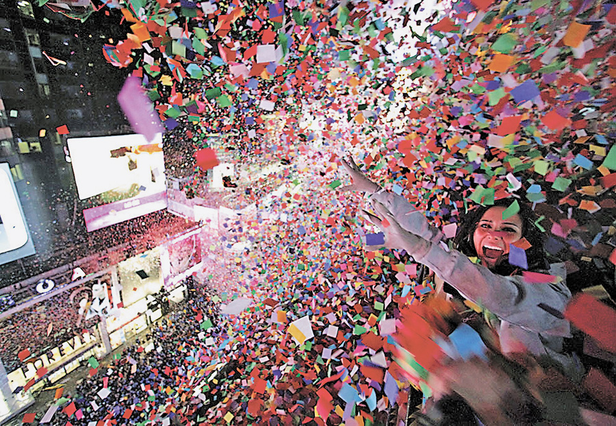 Нью-Йорк: конфеті над Таймс-сквер. Фото з сайту bigpicture.com