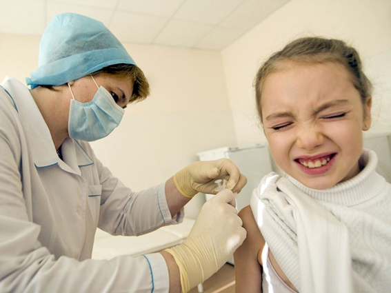 Фахівці радять щеплення як найбільш ефективний засіб профілактики грипу. Фото з сайту gdb.rferl.org