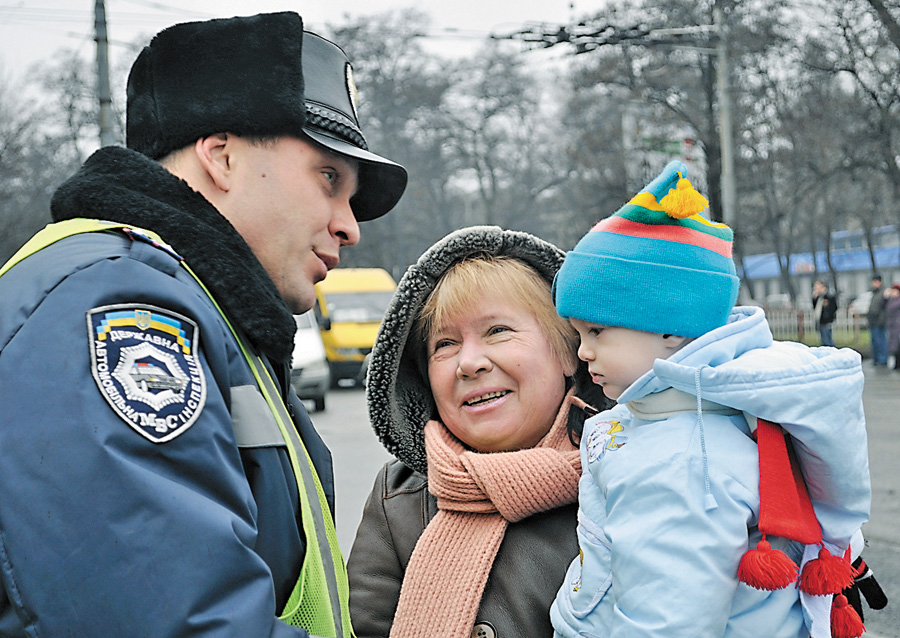 Міліція має повернути довіру населення. Фото Укрiнформу