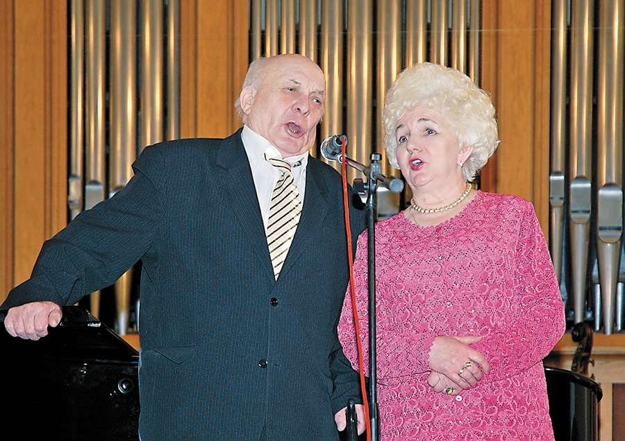 Співають Тамара та Микола Бешти ( 2007 рік). Фото автора