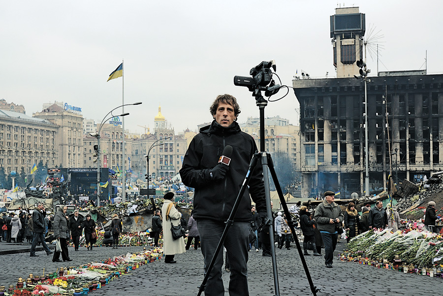 Зазвичай репортажі з Майдану на тому каналі мали діаметрально протилежне спрямування. Фото Володимира ЗАЇКИ