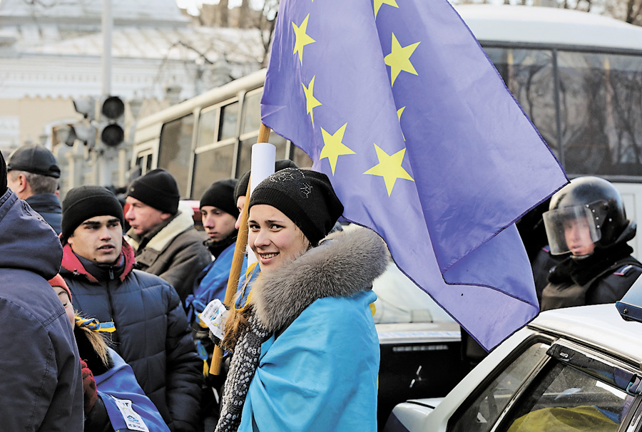 Учасники мітингу підтримали євроінтеграційний курс країни. Фото Oлександра ЛЕПЕТУХИ