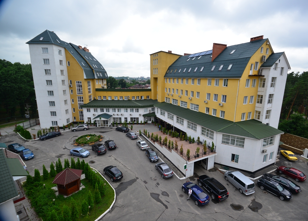Готельний комплекс "Верховина" вражає своїм сучасним дизайном. Фото з сайту  verhovina.ua