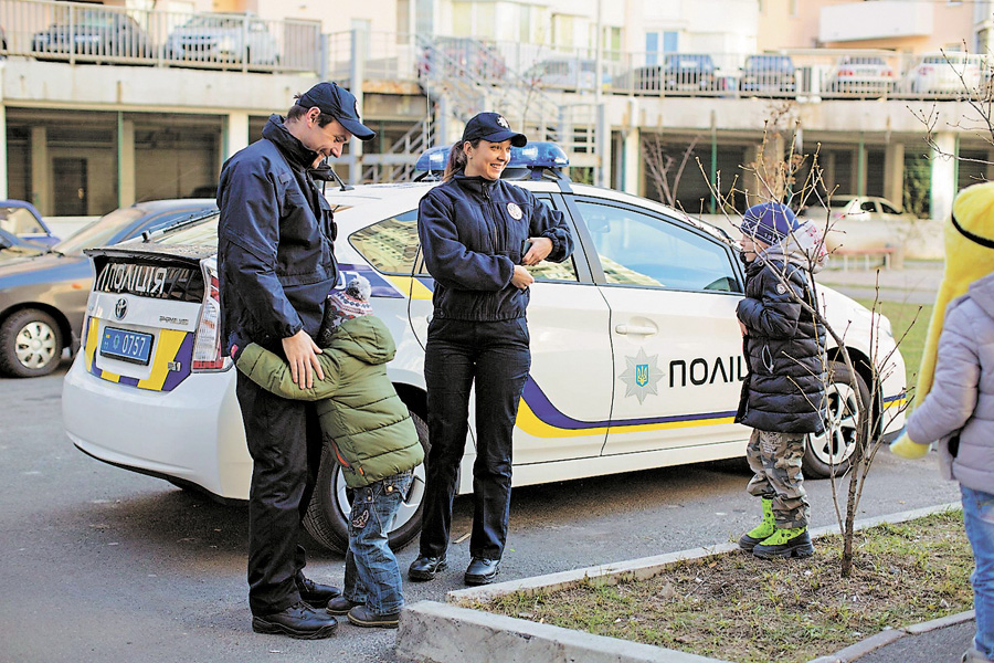 Довіра суспільства до патрульної поліції підтвердила правильність змін у системі МВС. Фото з сайту police.gov.ua