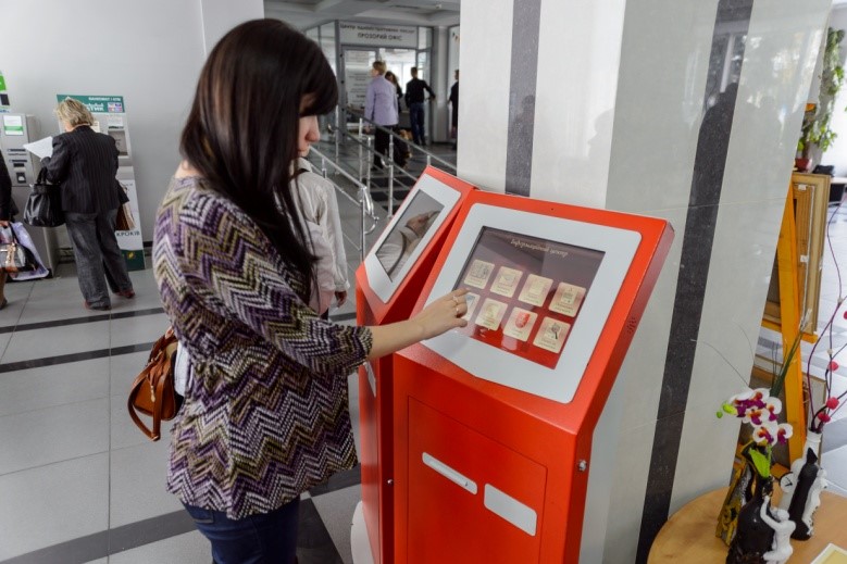 У сервісному центрі не потрібно стояти в чергах. Фото з сайту transparent.vmr.gov