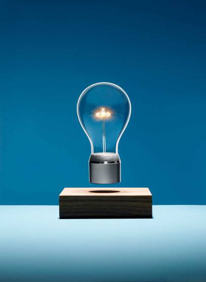 Лампочка, що левітує, Flyte, яка працює за рахунок електромагнетизму і бездротової передачі енергії