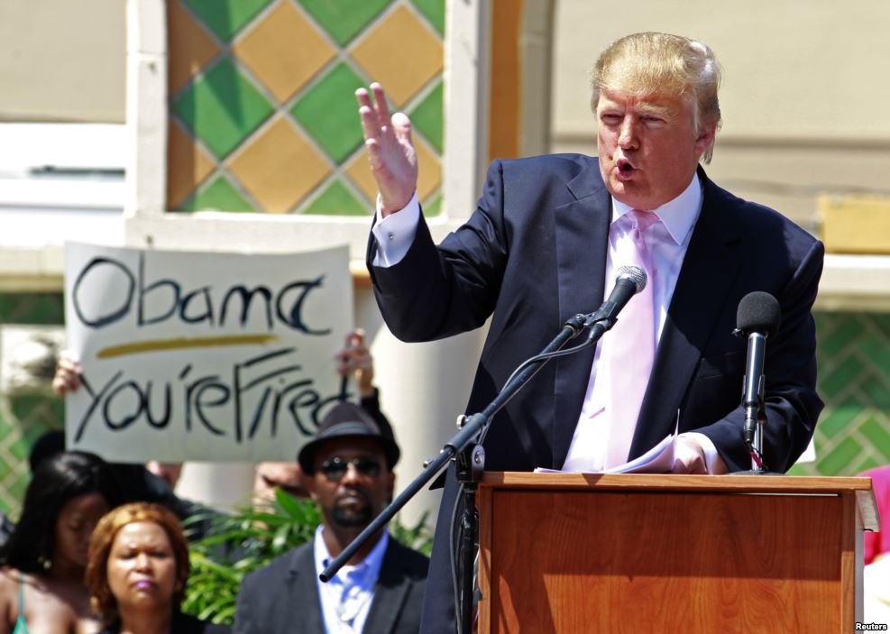 Під час промови у Флориді у 2011 році вперше Трамп відкрито розкритикував Барака Обаму щодо його політики. Далі Дональд Трамп розповів «як би він вчинив, якби був президентом». Тоді ж він поставив під сумнів, чи народився насправді Барак Обама у США