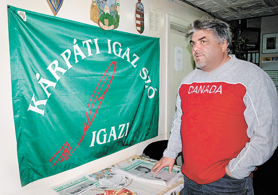 Редактор угорськомовної газети «Karpati Igaz Szo» Елемир Кевсегі