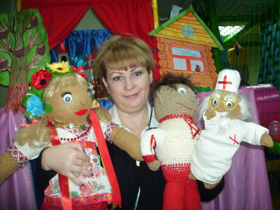 Для виготовлення ляльки з колготок сина Вікторії Соболенко вистачило двох днів. Фото автора