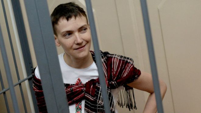 Російські лікарі намагалися не пустити льотчицю на засідання суду 26 березня 2015-го, однак вона доручила адвокатам не брати участь в засіданні без неї.