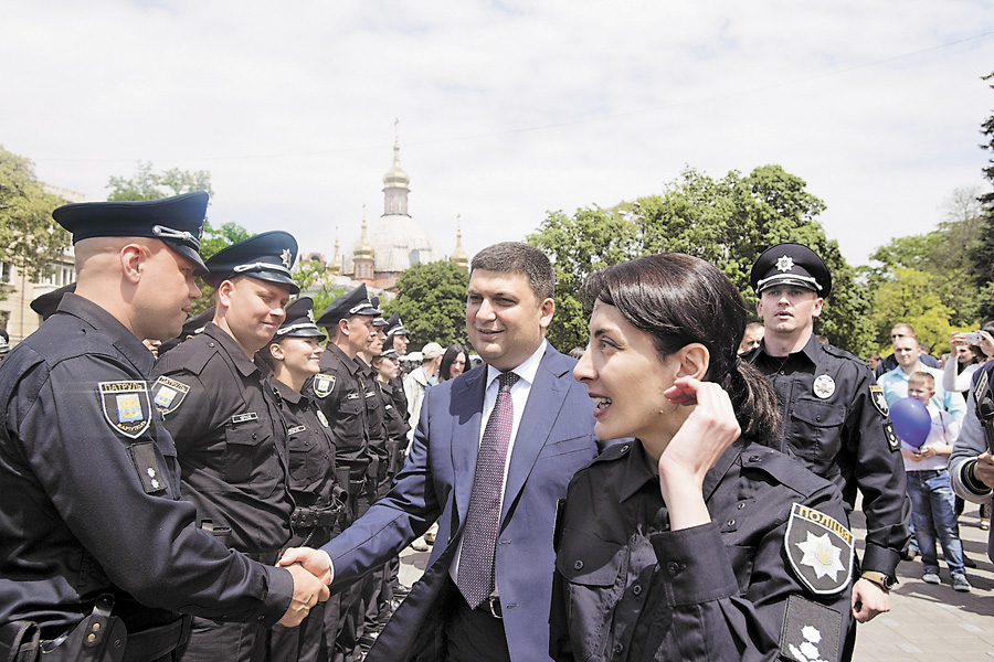 Реформа правоохоронної системи охоплює дедалі більше міст України. Фото з Урядового порталу