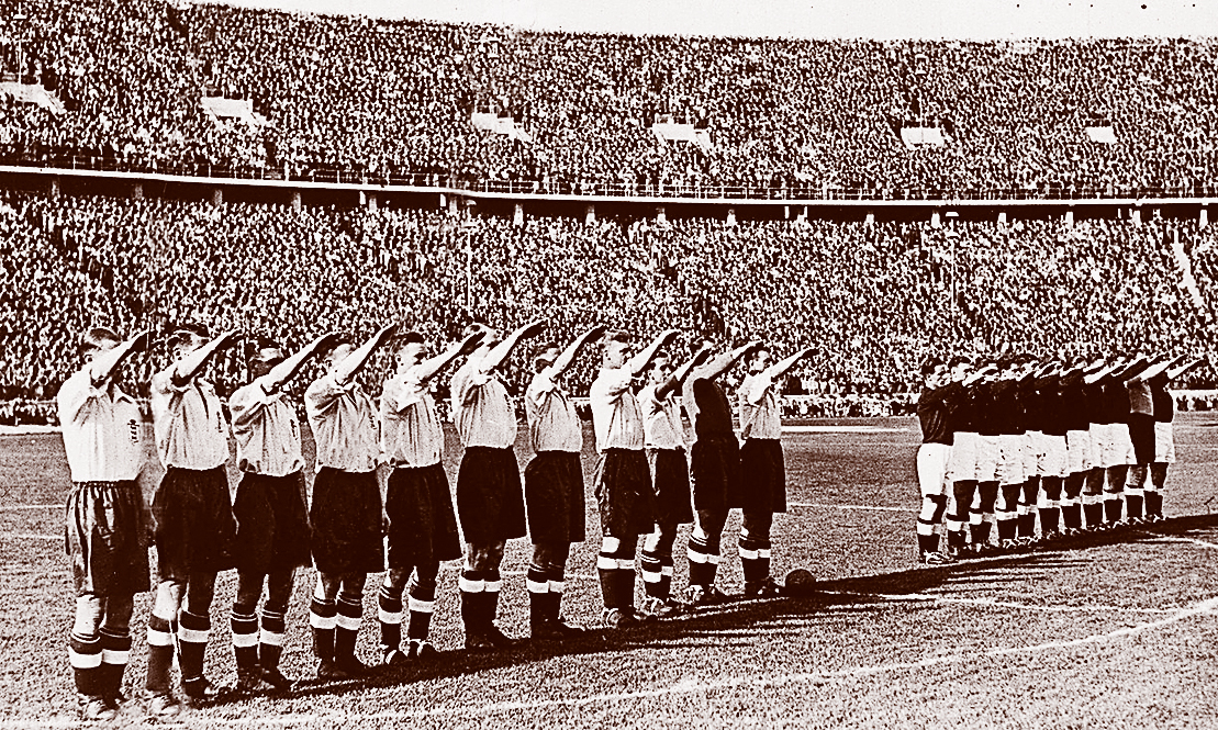Великобританії, чиї футболісти «толерантно» вітали Гітлера і одурманених ним німців на олімпійському стадіоні Берліна, дорого обійшлася спроба умиротворення нацизму.