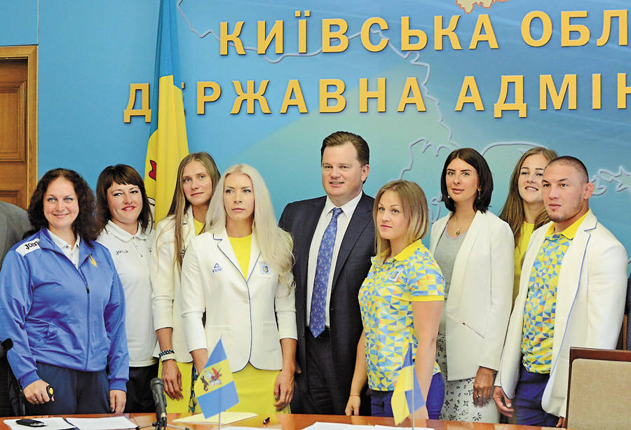Спортсмени відчувають і увагу, й матеріальну підтримку влади. Фото Володимира ЗAЇКИ