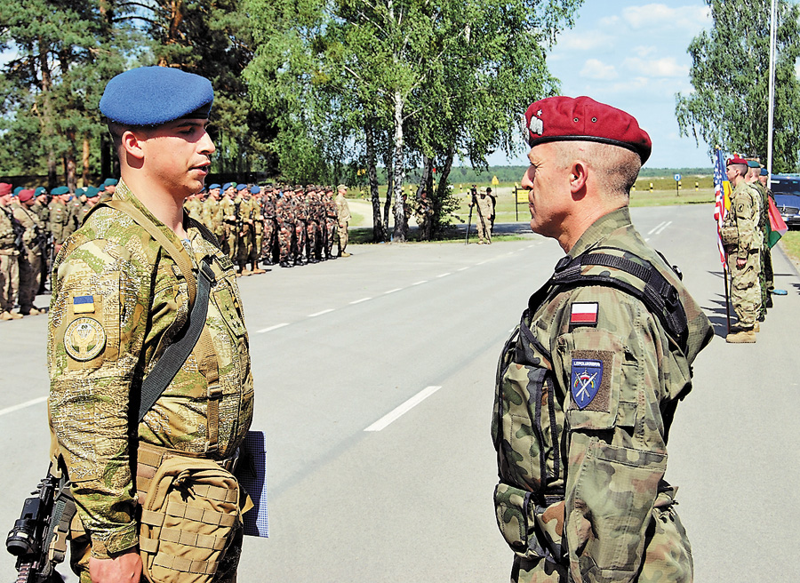У червні українські і польські військові брали участь у спільних навчаннях під егідою НАТО — Анаконда-2016. Фото з сайту censor.net.ua