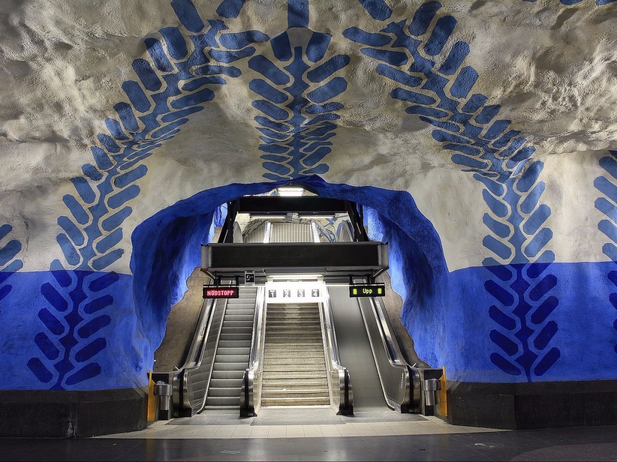 Станція «Т-Сентрален», Стокгольм, Швеція.