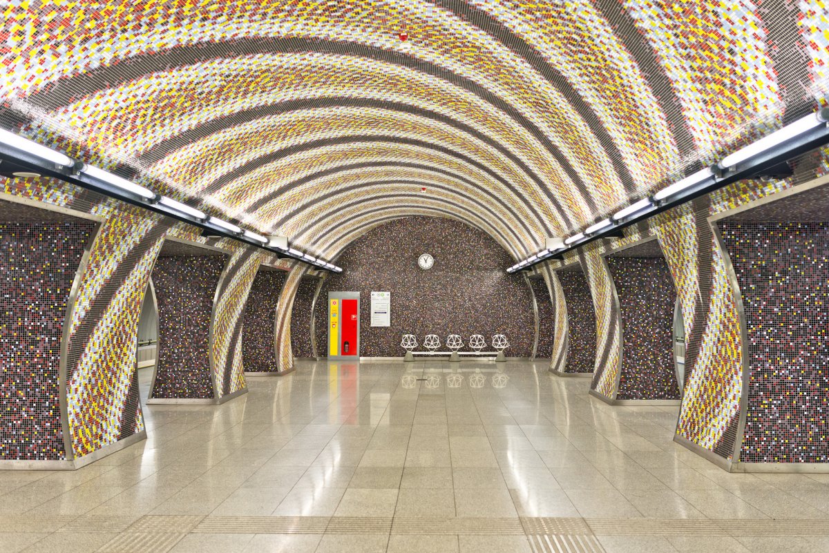 Станція Сент Геллерттер, Будапешт, Угорщина.
