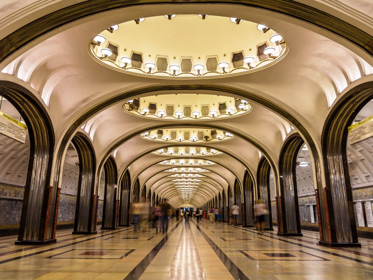 Станція метро «Маяковська», Москва, РФ. 