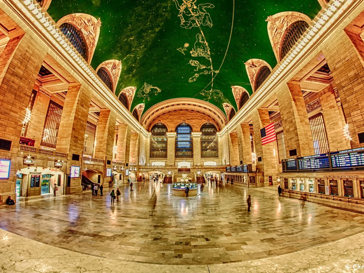 Станція «Центральний автовокзал» в районі Мангеттен, Нью-Йорк, США.